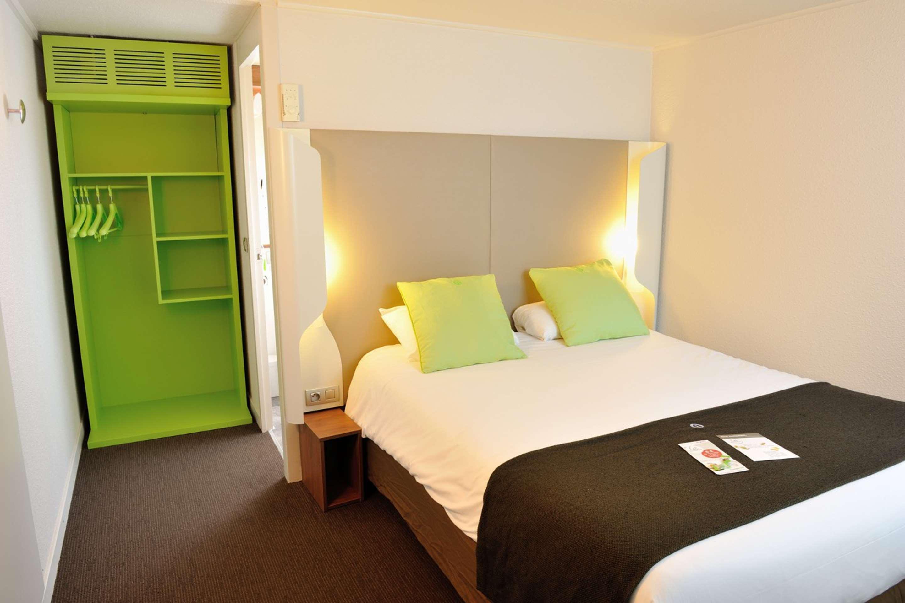 Campanile Hotel Beauvais Bagian luar foto