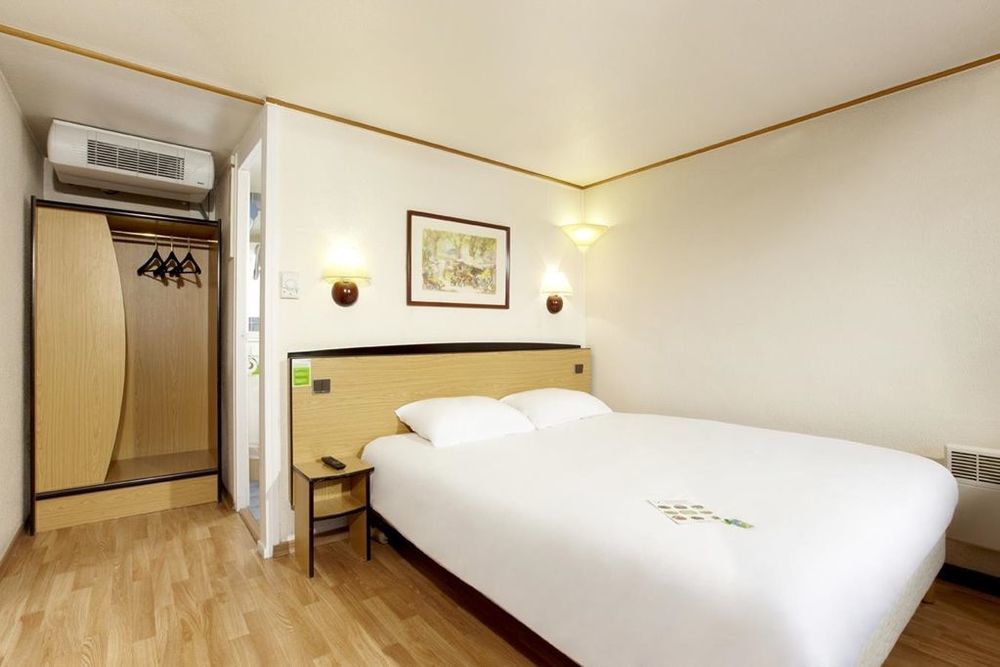 Campanile Hotel Beauvais Ruang foto